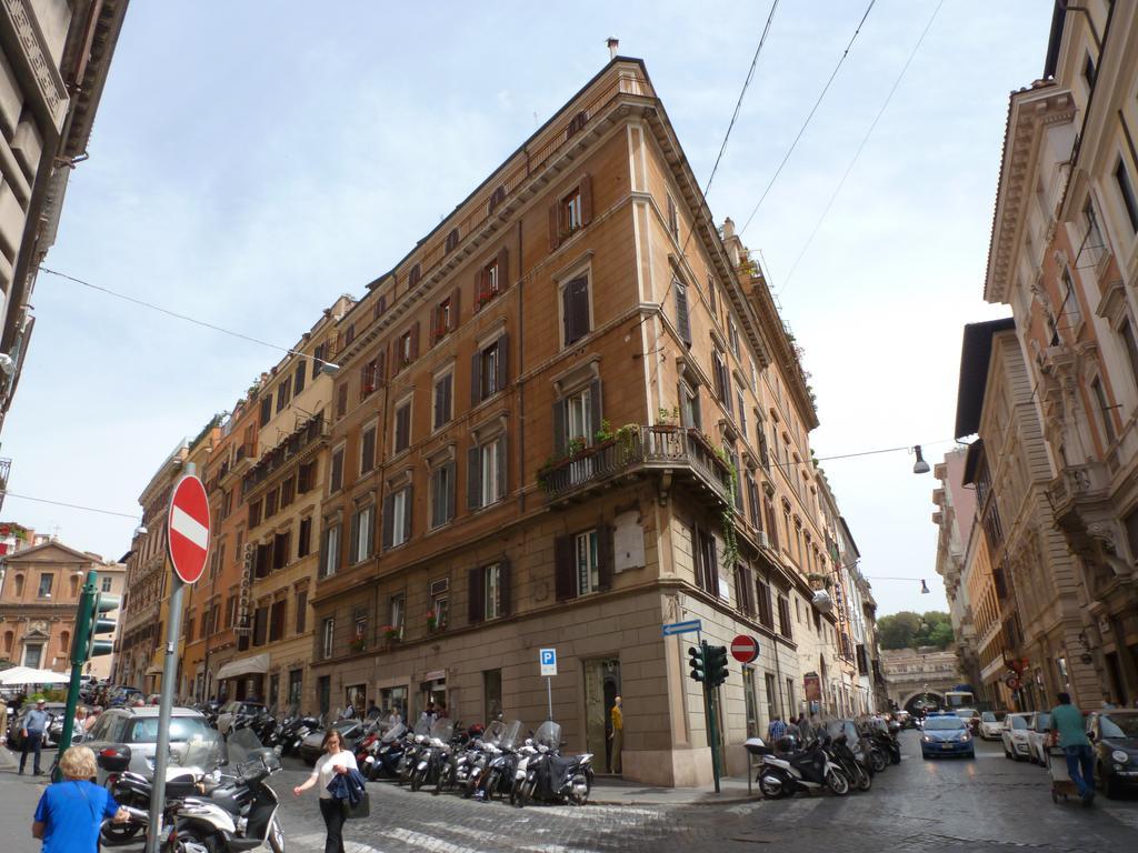 Domus Spagna Capo Le Case Rome Exterior photo